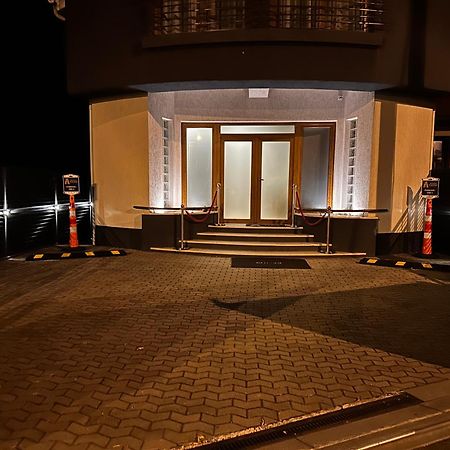 The Residence Central Jacuzzi Boutique (Adults Only) Cluj-Napoca Exteriör bild