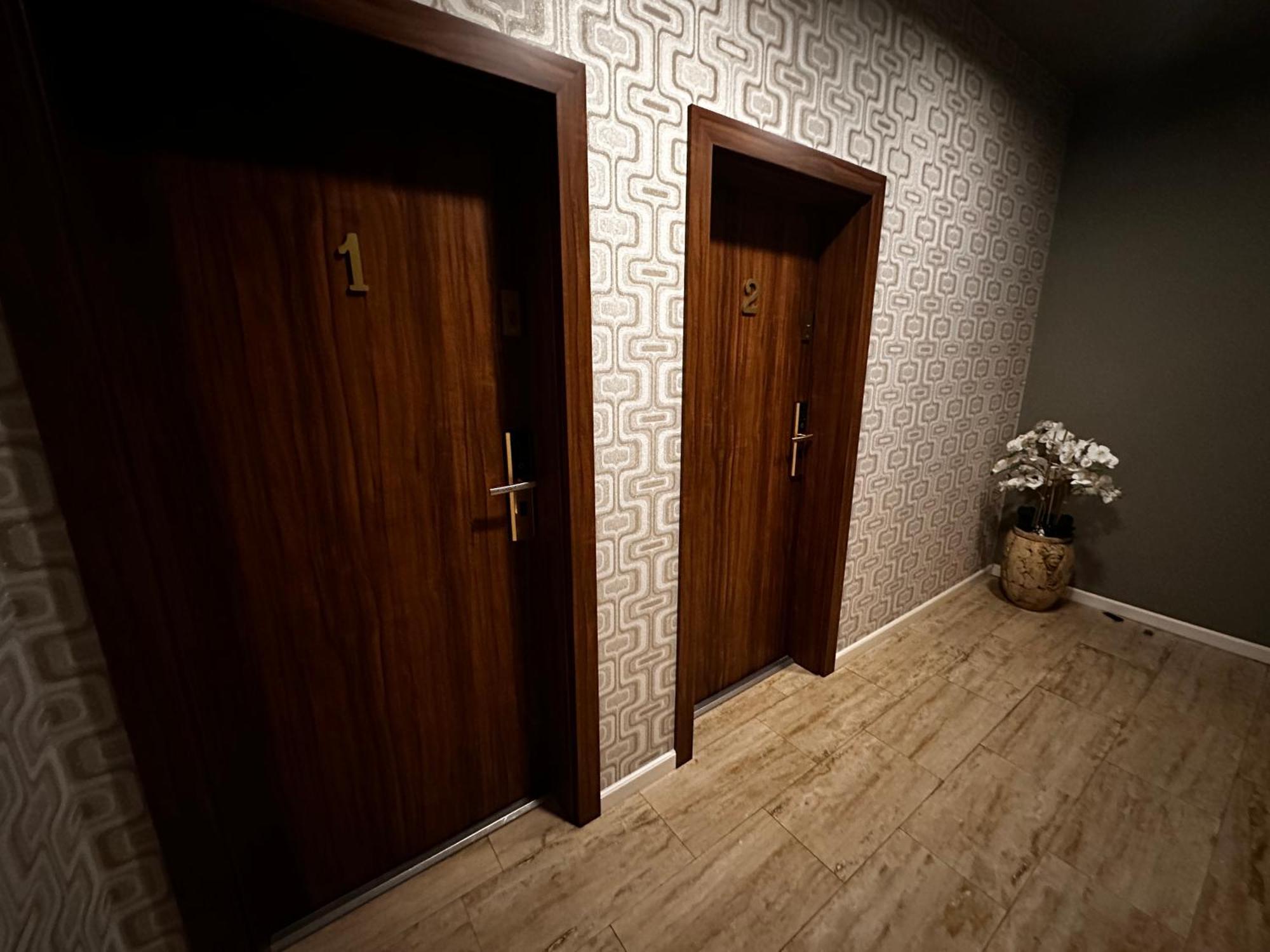 The Residence Central Jacuzzi Boutique (Adults Only) Cluj-Napoca Exteriör bild